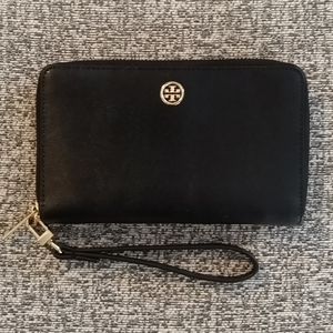 Tory Burch Robinson Phone Wallet - Black